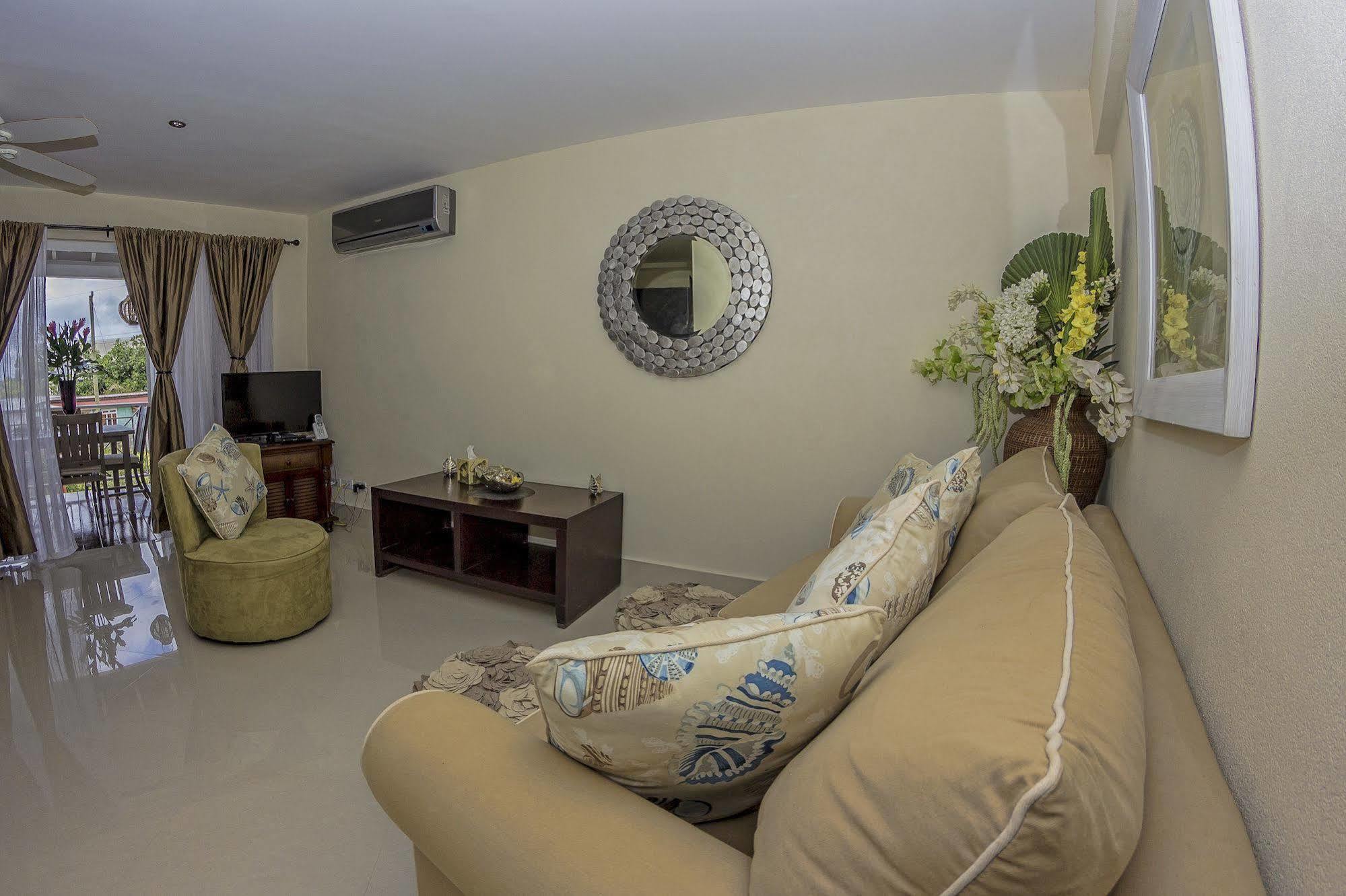 Lantana Barbados Condos Saint James Exteriér fotografie